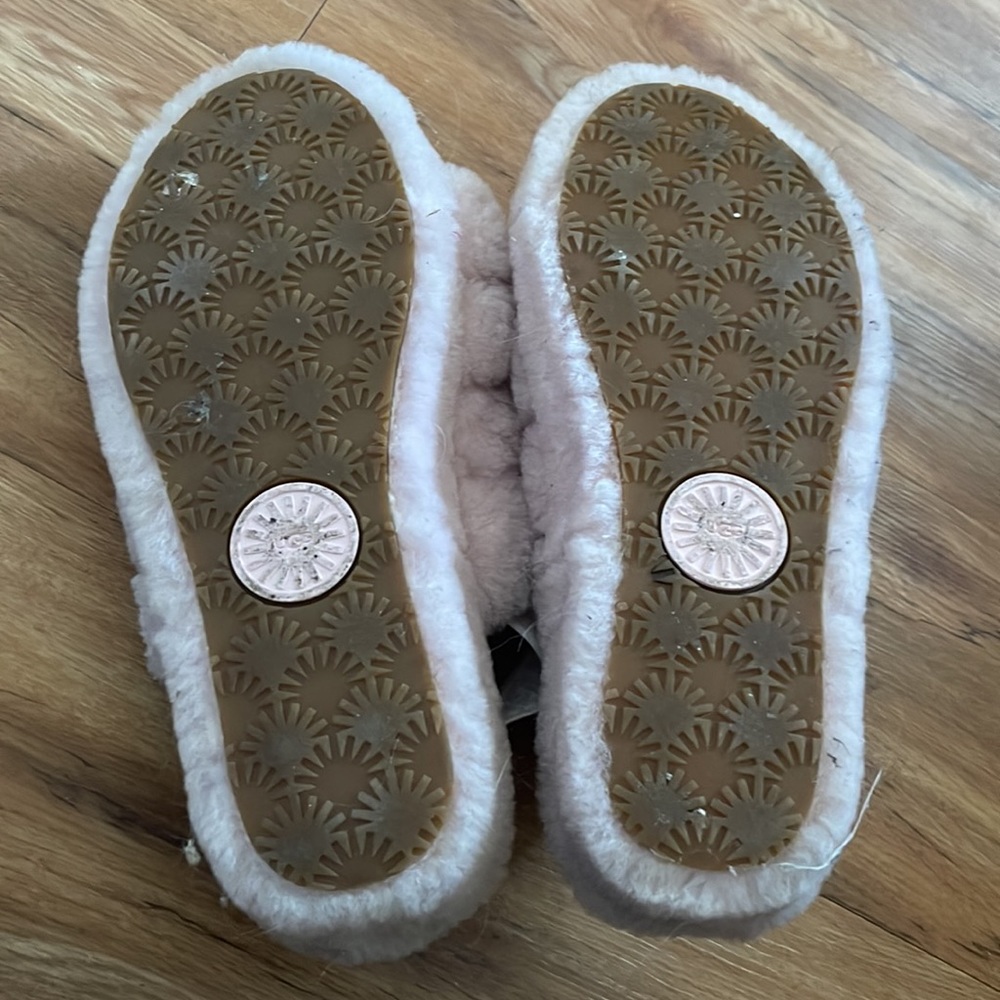 Ugg Slippers - image 4
